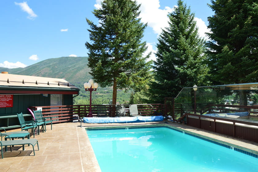 Shadow Mountain Condominiums